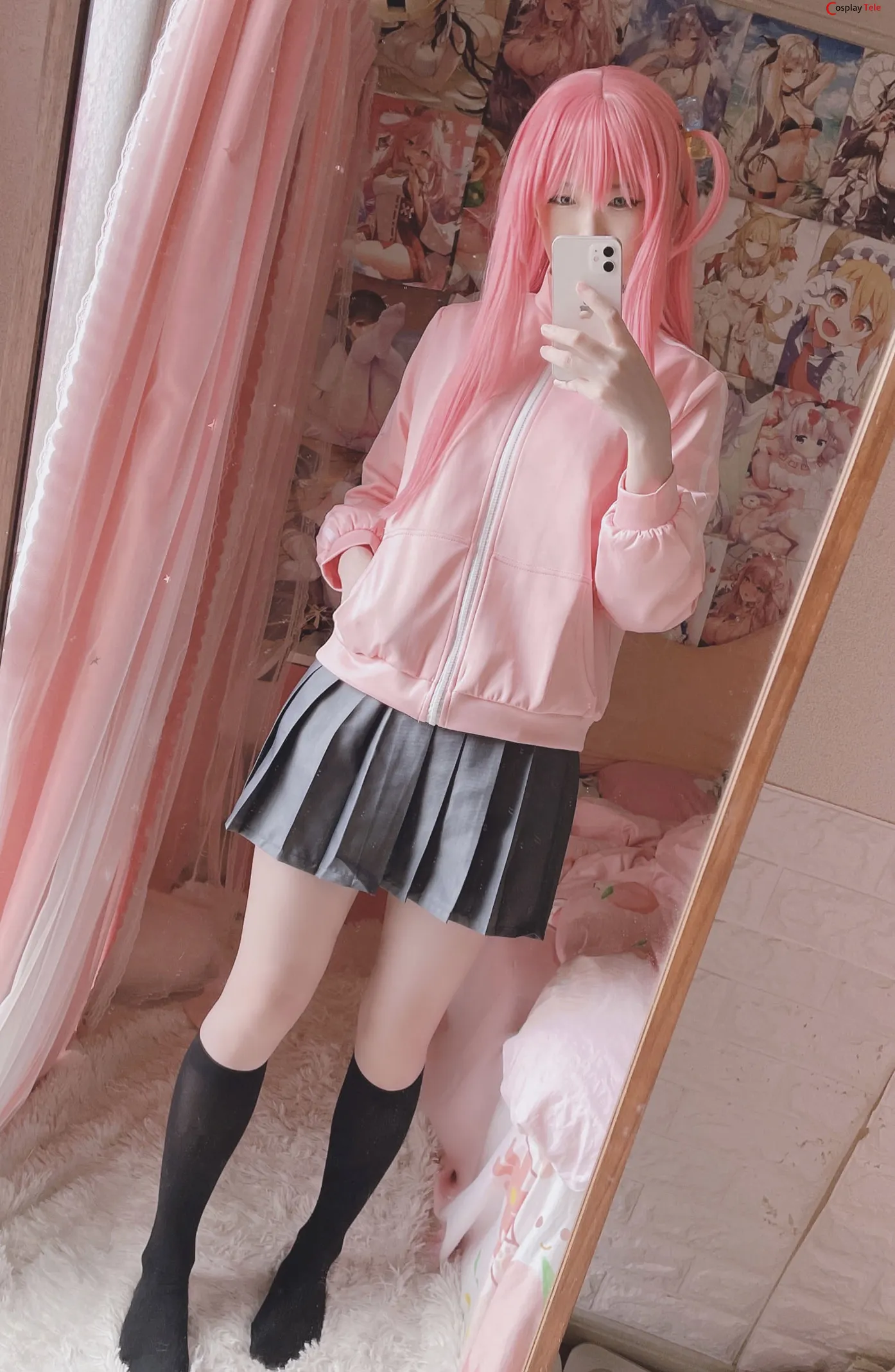 Xidaidai (喜呆呆) cosplay Bocchi – Bocchi The Rock “20 photos and 1 video”