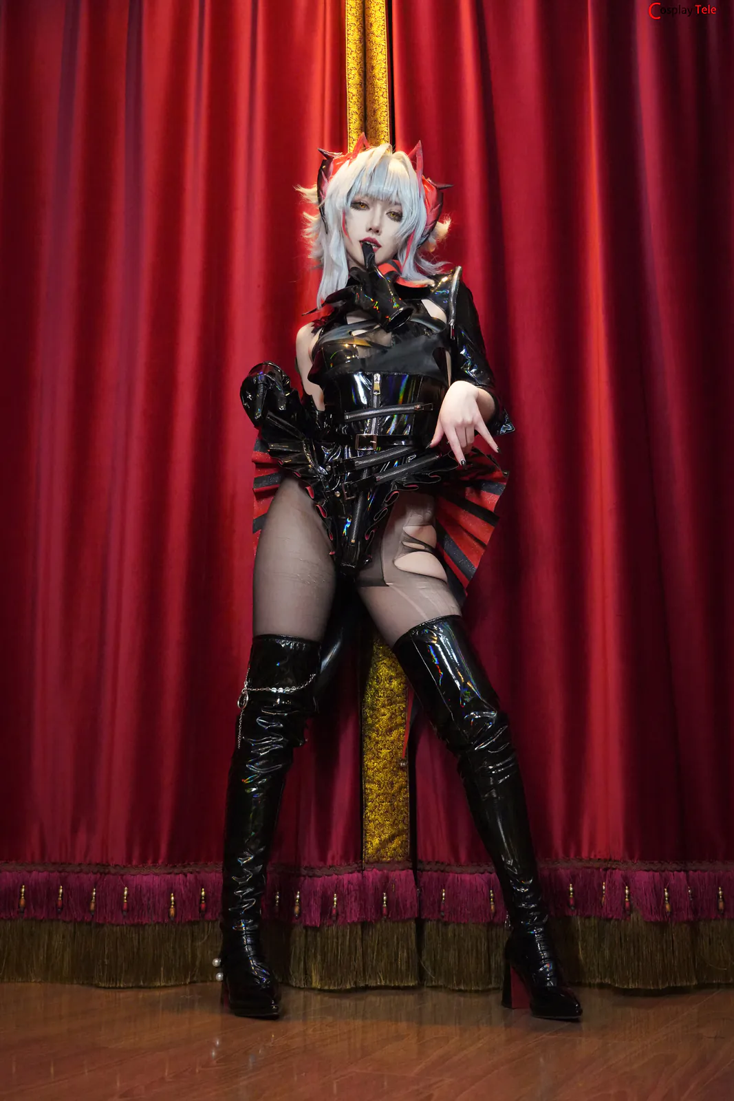 Meat Ji cosplay W Arknights 4